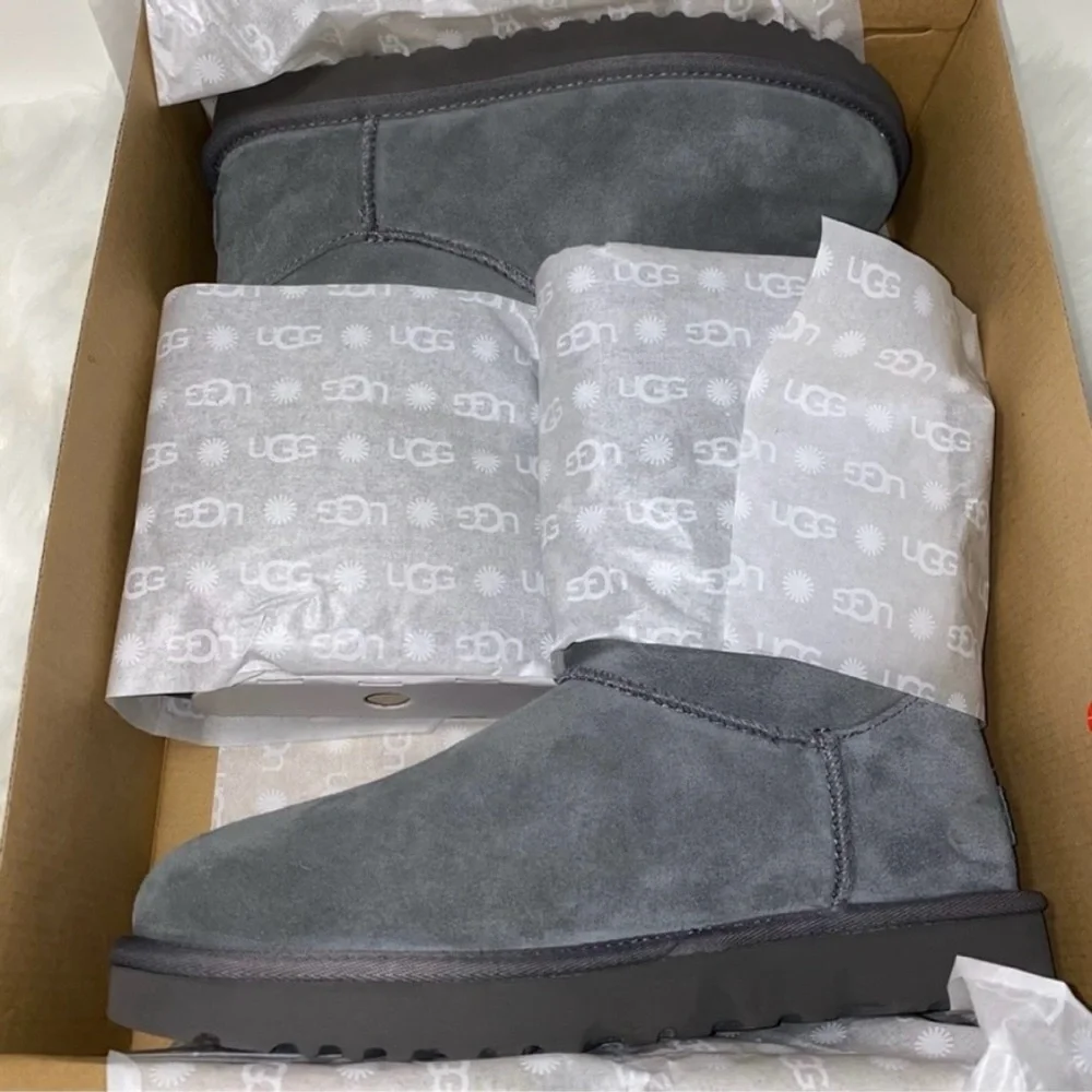 UGG Classic SHORT BAILEY LEATHER BOW Boots Woman size 8 New in box - Picture 11 of 11